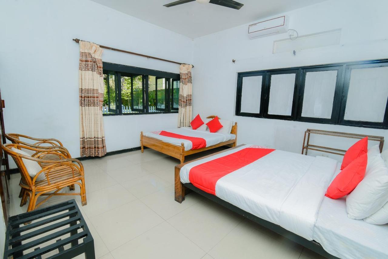 Oyo 479 Water Front Hotel Kandy Esterno foto
